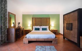 Kalamarina Rooms