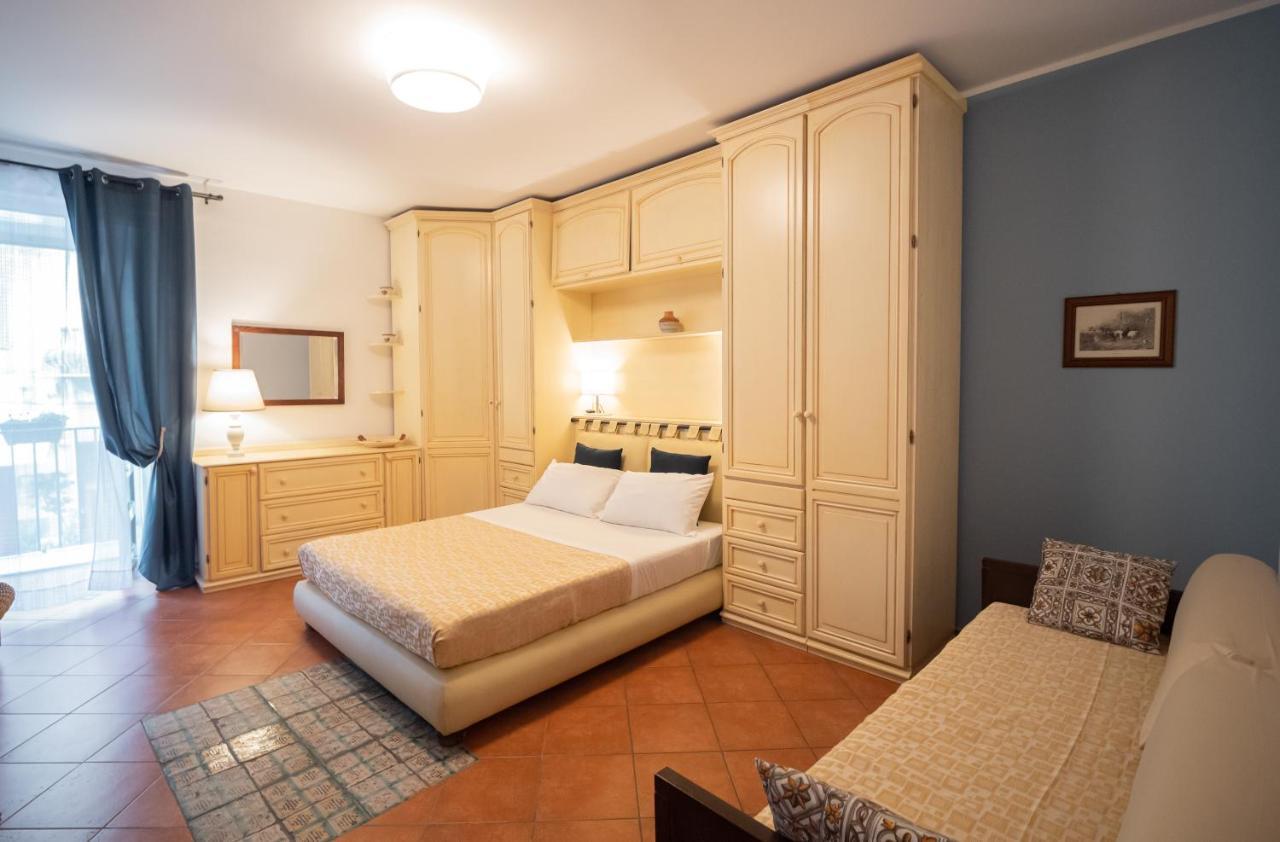 Kalamarina Rooms Palermo Exterior photo