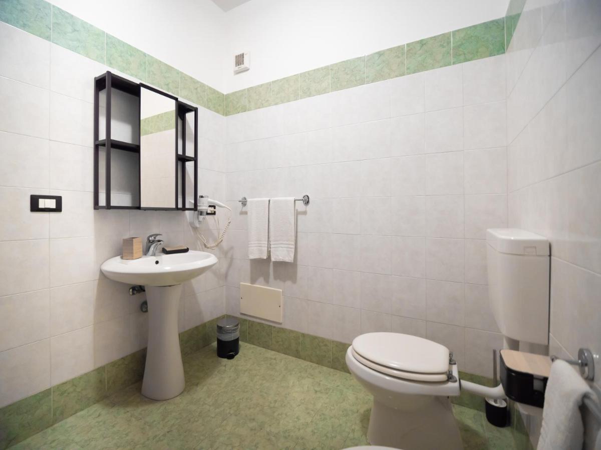 Kalamarina Rooms Palermo Exterior photo