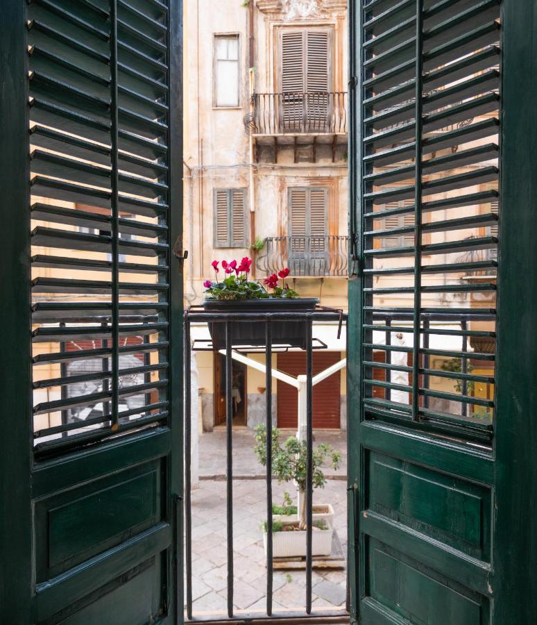 Kalamarina Rooms Palermo Exterior photo